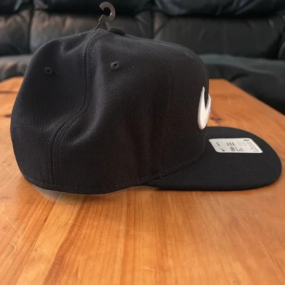 ✔️NWT: NIKE - Men’s Hockey Pro Flatbill Cap - Picture 8 of 11